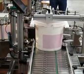 Bucket labeler, etiketteermachine voor emmers met of zonder hengsel